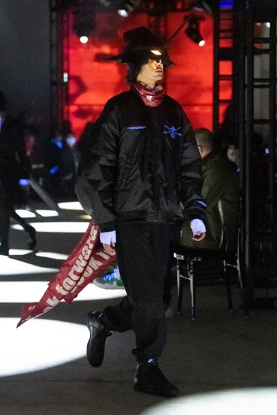 Look 23
